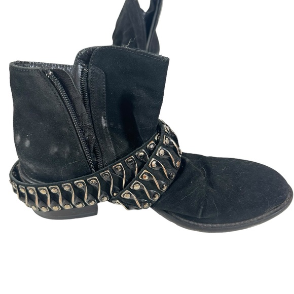 Suede black ankle boots Chelsea with metal embellished straps buckle side zip - Picture 2 of 5
